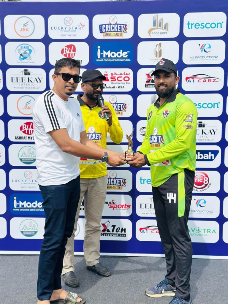 ನೌಫಲ್ ಎಫ್‌.ಎನ್ ಸಿಡಿಲಬ್ಬರದ ಬ್ಯಾಟಿಂಗ್: ಸಿಎಫ್‌ಎಮ್‌ ಹೀರೋಸ್ ಸೆಮಿಫೈನಲ್‌ ಆಸೆ ಜೀವಂತ